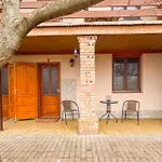 Pipacs Vendeghaz Es Poroszló
