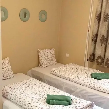 Pipacs Poroszló