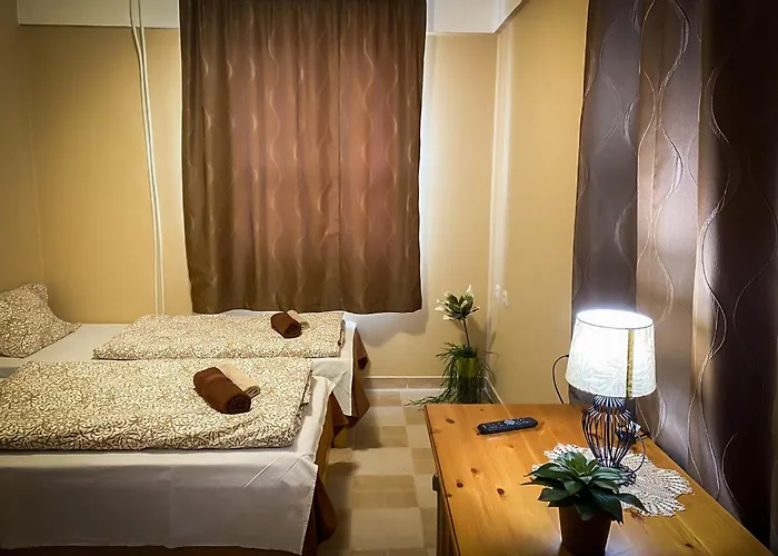 Pipacs Vendeghaz 3* Poroszló
