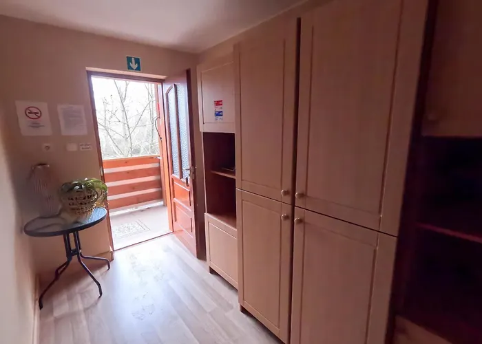 Pipacs Vendeghaz 3* Poroszló